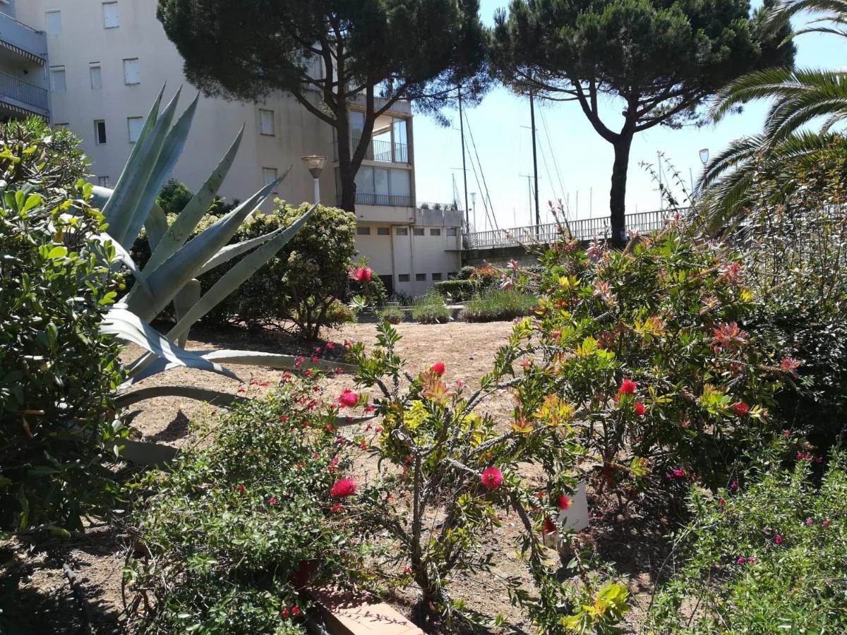 Studio Cabine Vue Port Avec Parking Prive, Piscine, Parc, Boulodrome アグド エクステリア 写真